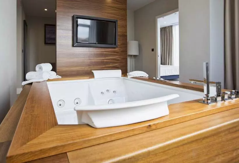 Marvie Hotel & Health