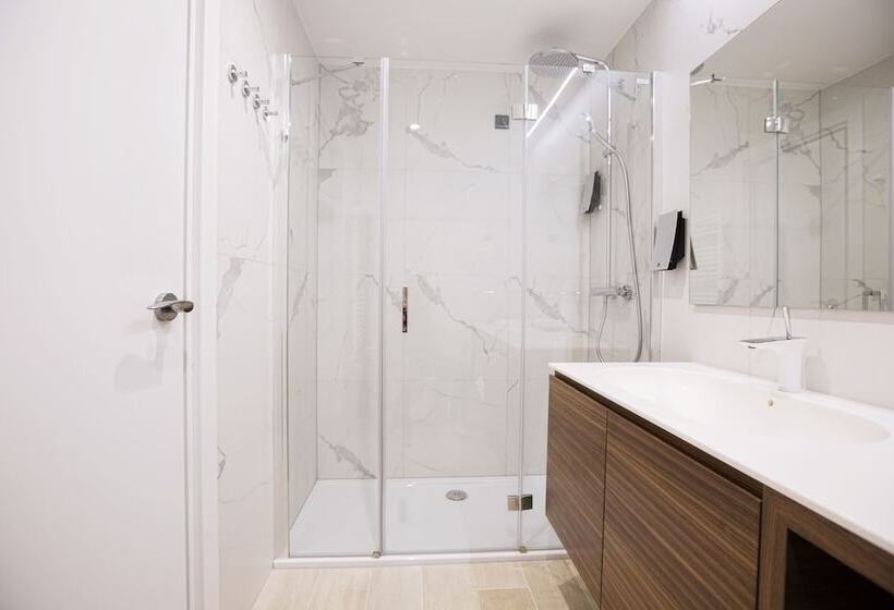 Marvie Hotel & Health