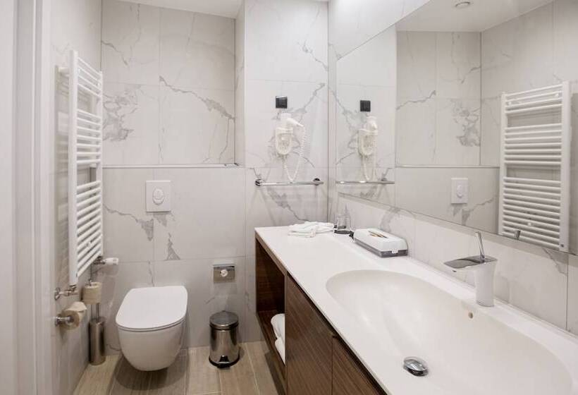 Marvie Hotel & Health