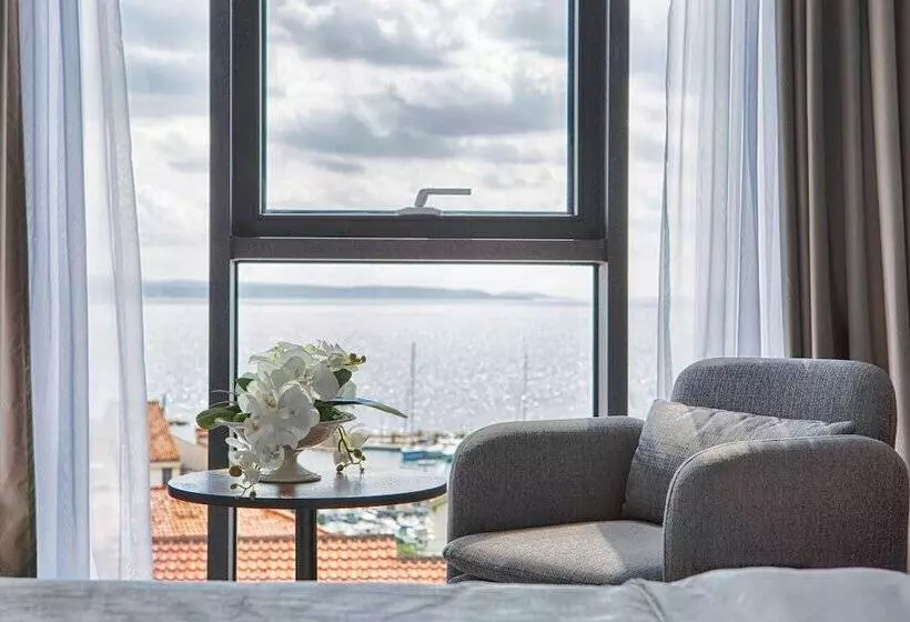 Marvie Hotel & Health