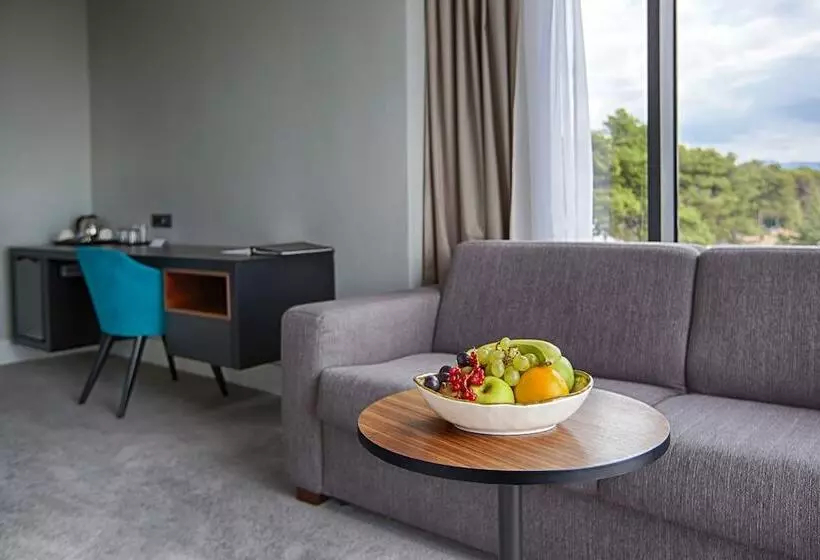 Marvie Hotel & Health