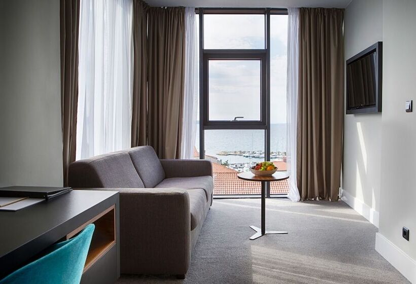 Marvie Hotel & Health