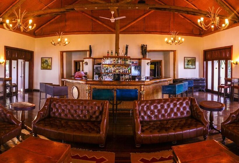 هتل Mweya Safari Lodge