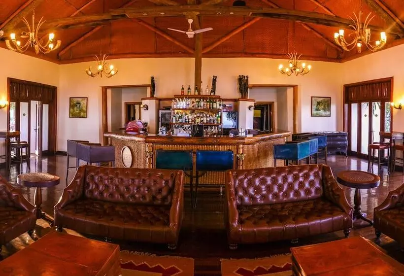 هتل Mweya Safari Lodge