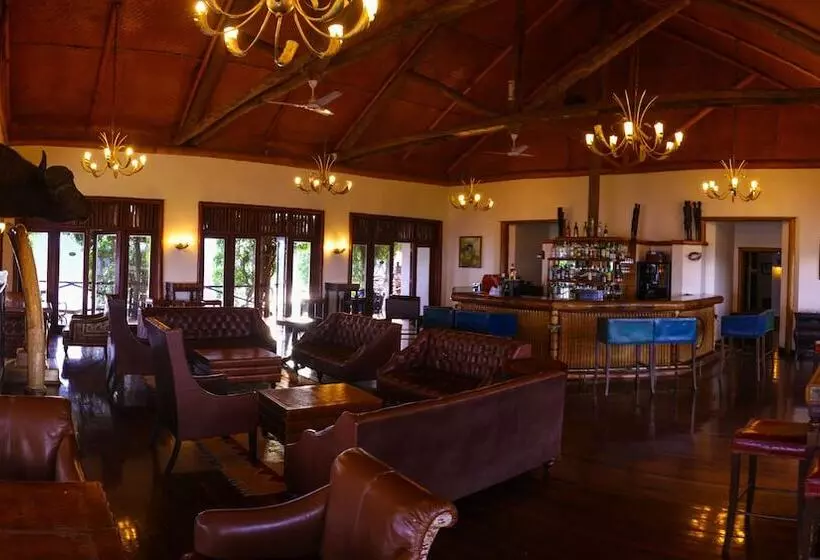 هتل Mweya Safari Lodge
