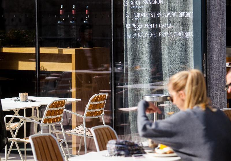 בית מלון כפרי One Suite