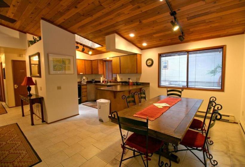 Szálloda Snowline 23 By Redawning