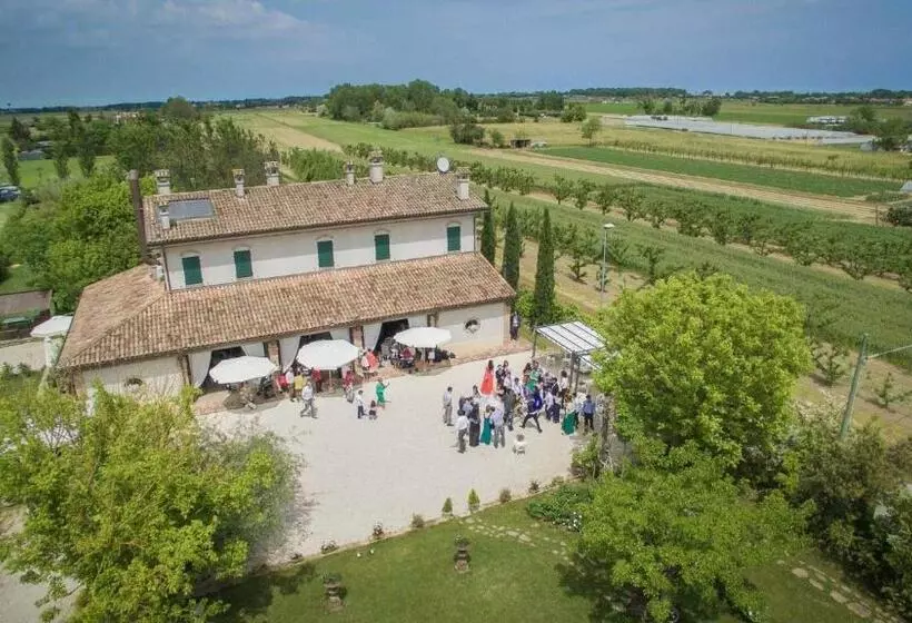 تختخواب و صبحانه Locanda Antico Casale Cesenatico