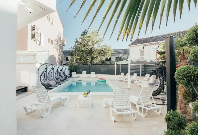 تختخواب و صبحانه Basilica Hotel By Mercado