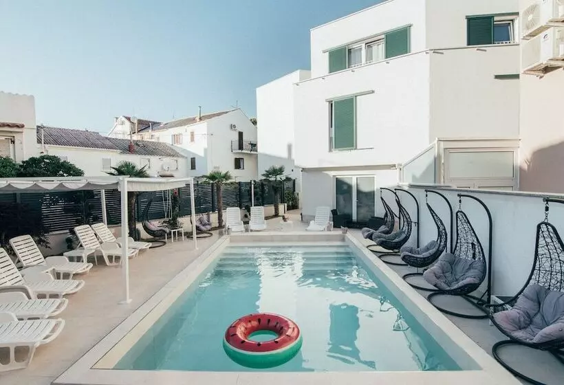 تختخواب و صبحانه Basilica Hotel By Mercado