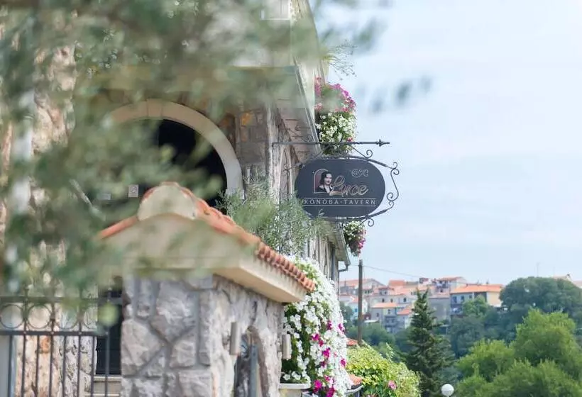 Aamiaismajoitus (B&B) Luksuzne Sobe Luce