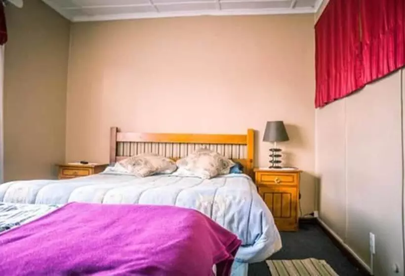 Hostal Chiloe   Hostel
