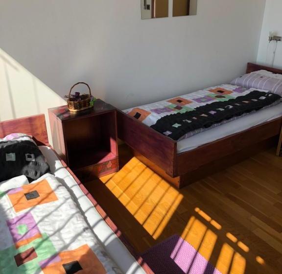 Hostel Češka Beseda