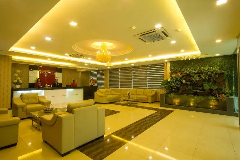Hotelli Capital O 91074 Grand World