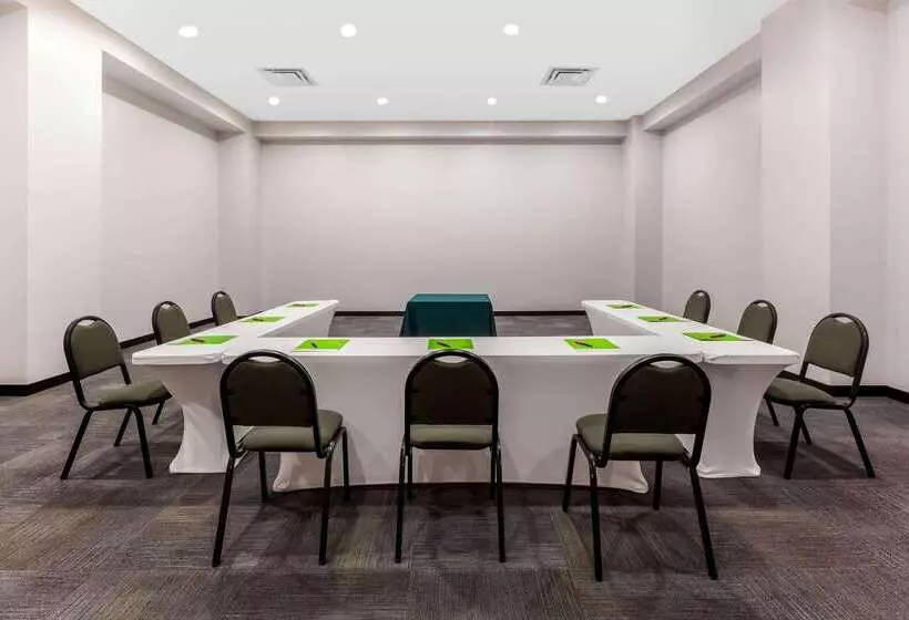 Chn Hotel Monterrey Aeropuerto, Trademark By Wyndham