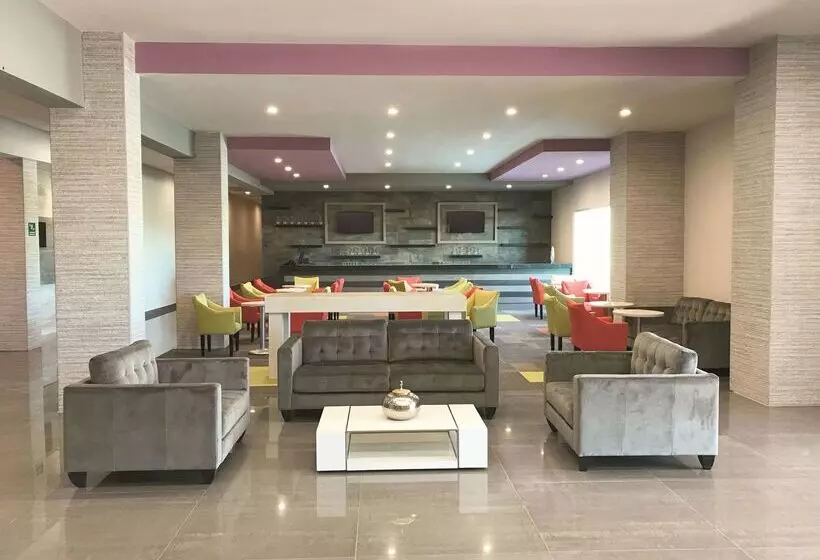 Chn Hotel Monterrey Aeropuerto, Trademark By Wyndham