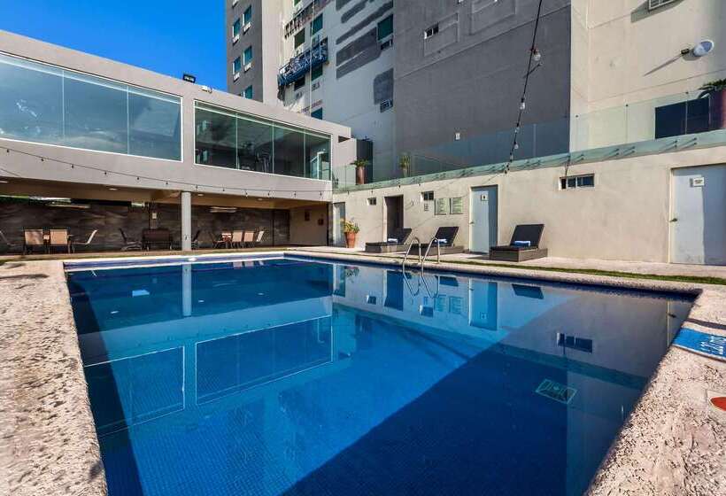 Chn Hotel Monterrey Aeropuerto, Trademark By Wyndham