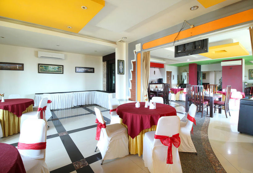 Fotos del hotel Denpasar Makassar:  5