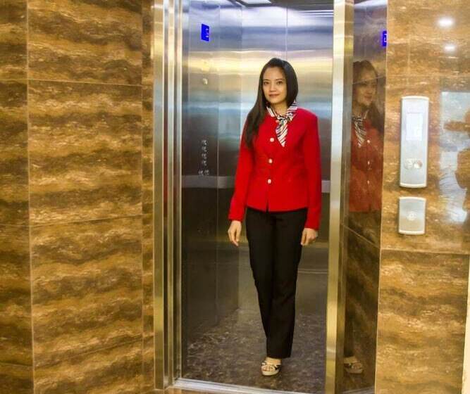 בית מלון כפרי Capital O 91074 Grand World