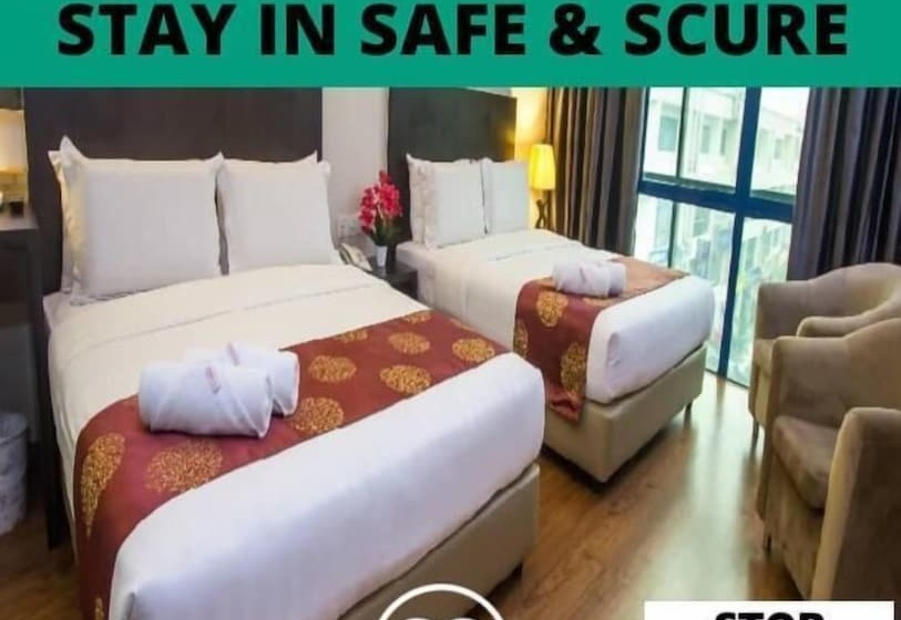 בית מלון כפרי Capital O 91074 Grand World