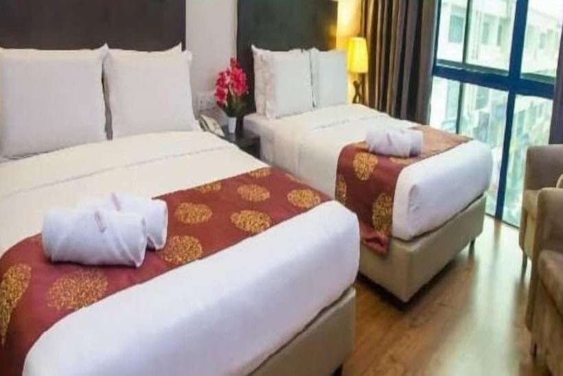 בית מלון כפרי Capital O 91074 Grand World