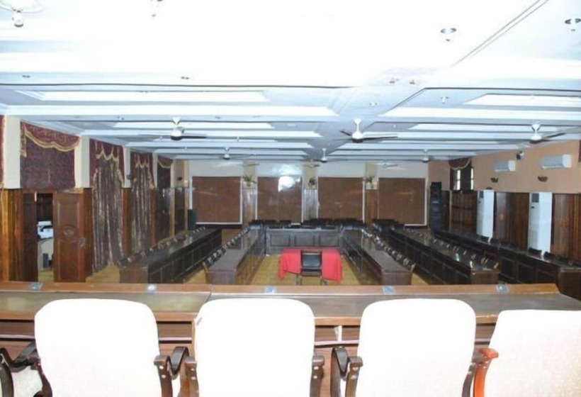 Hotel Paradise Suites