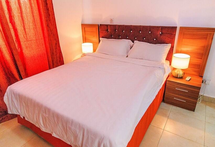 Hotel Paradise Suites