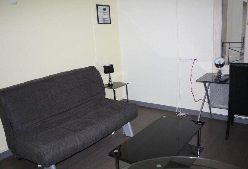 בית מלון כפרי Residence D Artagnan