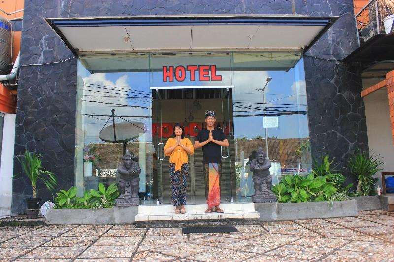 호텔 Sans Sunset Point Seminyak