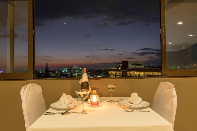 호텔 Sans Sunset Point Seminyak