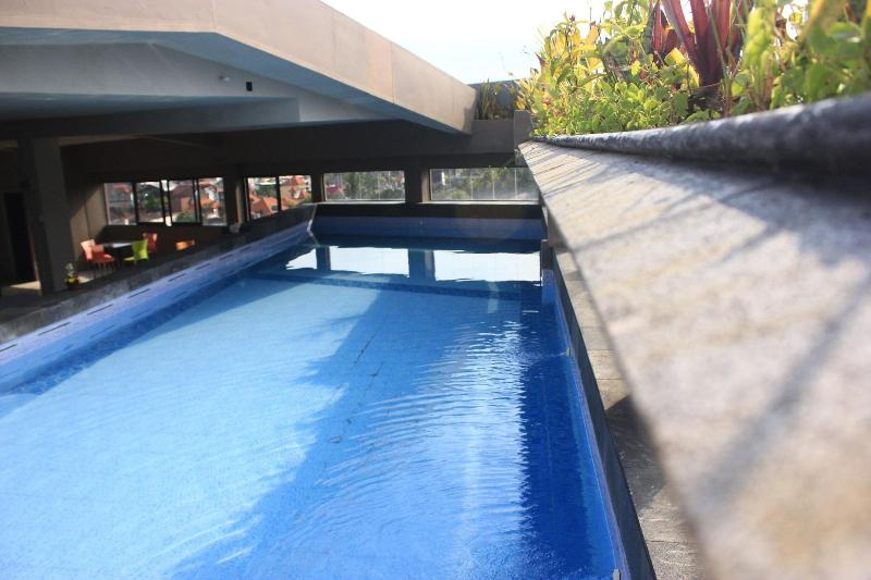 호텔 Sans Sunset Point Seminyak