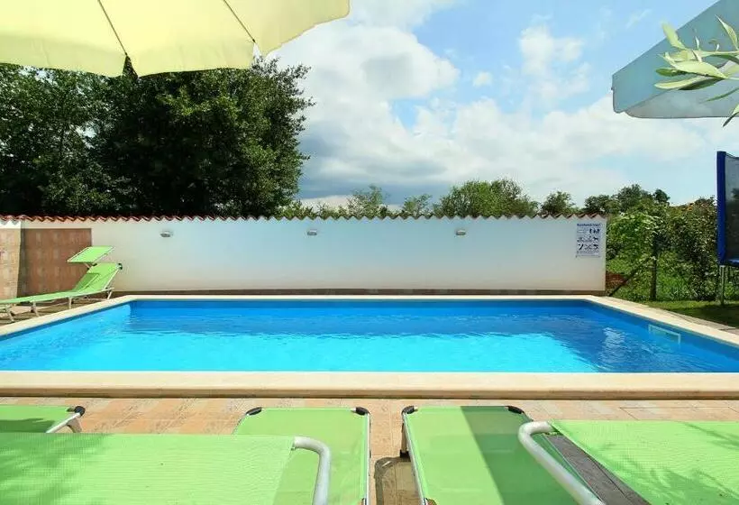 پانسیون Sobes Tea