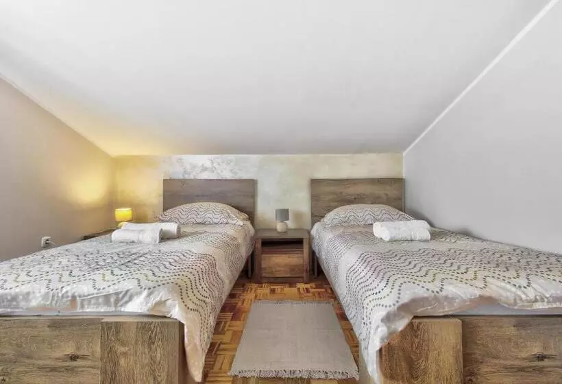 پانسیون Sobes Tea