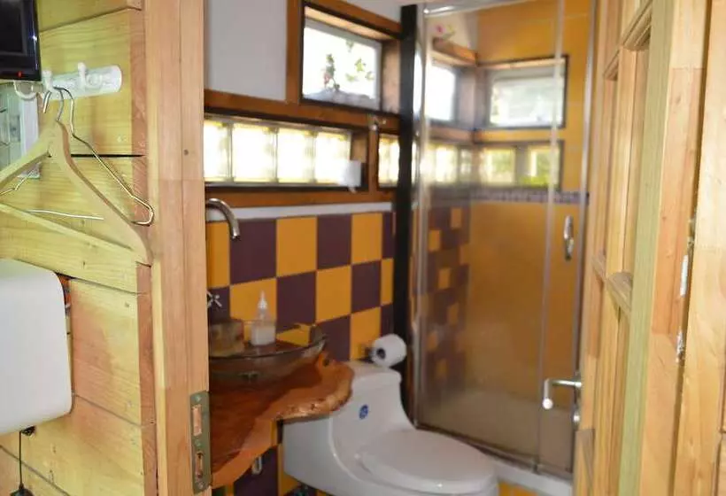 Sirena Insolente Hostel & Suites