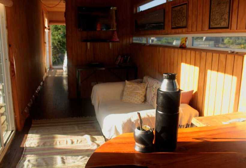 Sirena Insolente Hostel & Suites