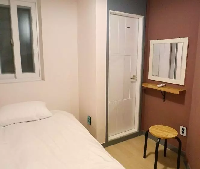 Majung Haus  Hostel