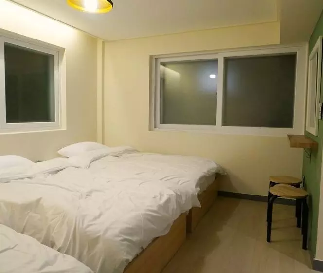 Majung Haus  Hostel