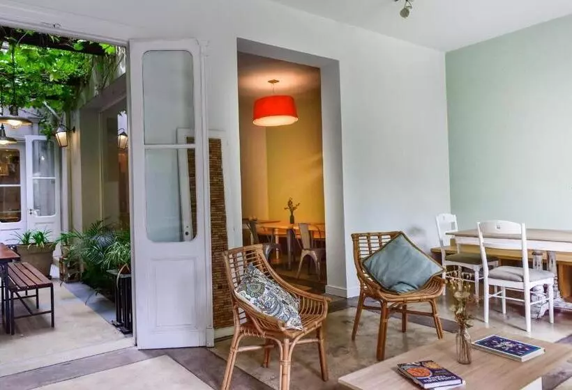 مسافرخانه Casa Caravan   Plant Based Concept House