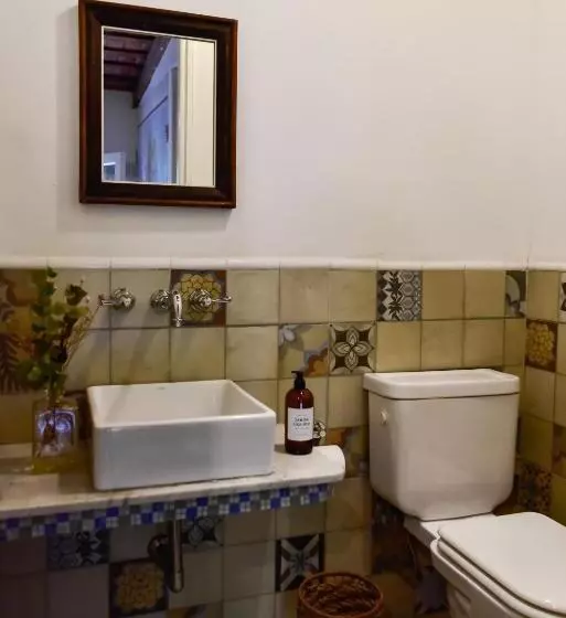 مسافرخانه Casa Caravan   Plant Based Concept House