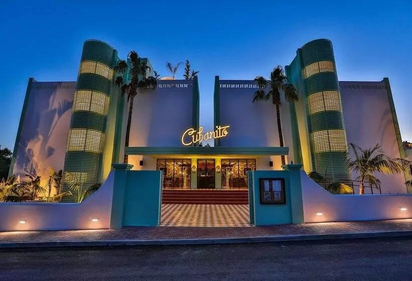 ホテル Cubanito Ibiza