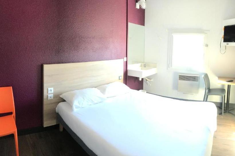 בית מלון כפרי F1 Saint Etienne