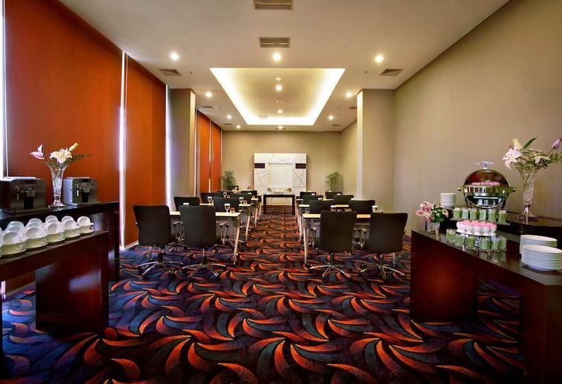 Fame Hotel Gading Serpong