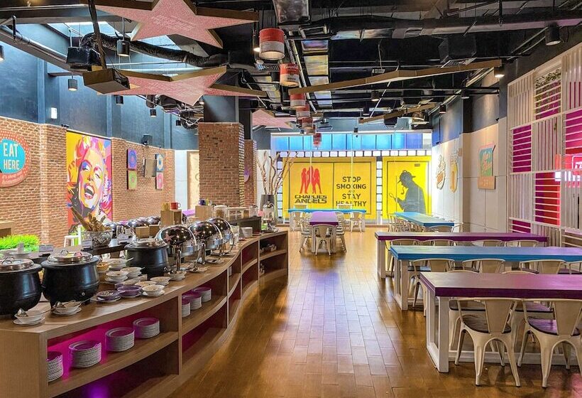 Fame Hotel Gading Serpong