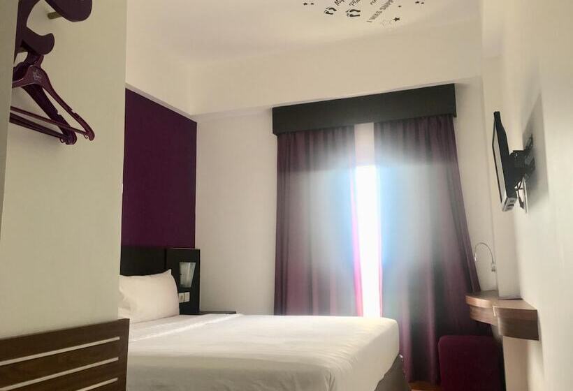 Fame Hotel Gading Serpong