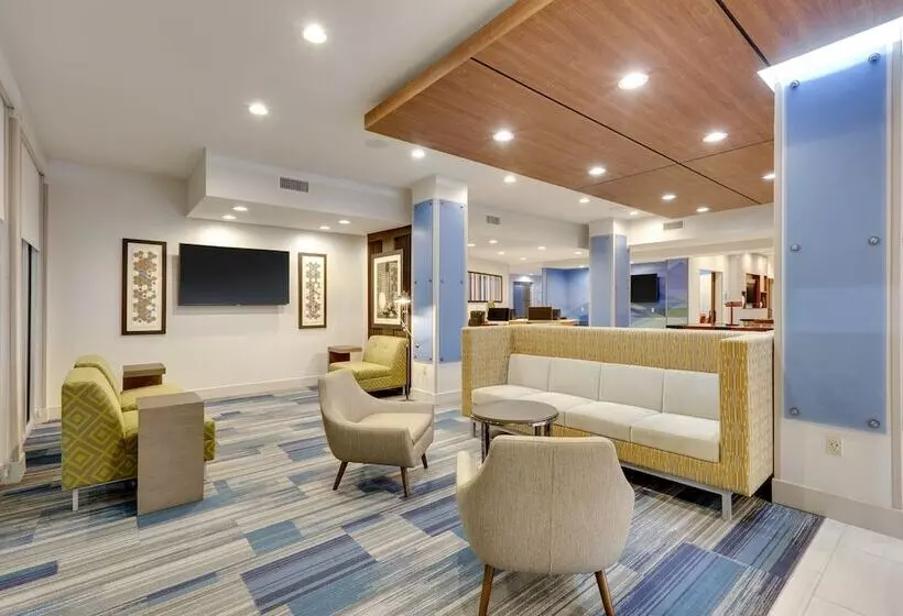 Hotelli Holiday Inn Express & Suites Dallas Nw   Farmers Branch, An Ihg
