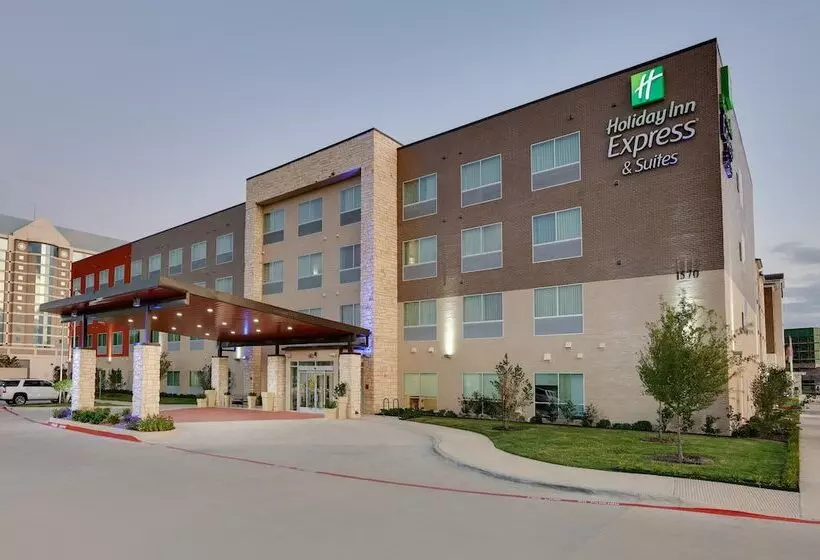 Hotelli Holiday Inn Express & Suites Dallas Nw   Farmers Branch, An Ihg
