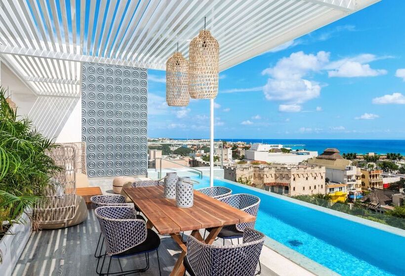 The Fives Downtown Hotel & Residences, Curio Collection by Hilton