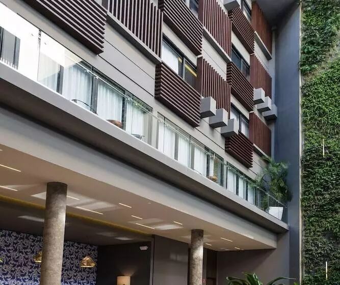 The Fives Downtown Hotel & Residences, Curio Collection by Hilton