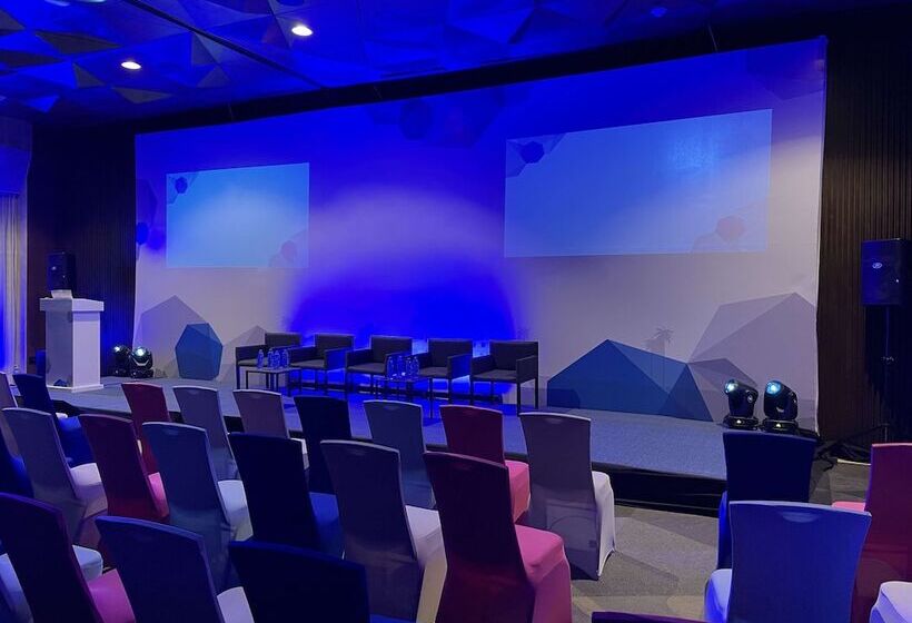 The Fives Downtown Hotel & Residences, Curio Collection by Hilton