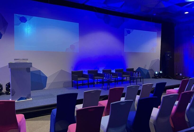 The Fives Downtown Hotel & Residences, Curio Collection by Hilton